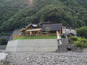 「静響の宿　山水」の離れ一軒宿