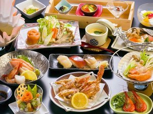 【夕食一例＜こだわりプラン＞】オホーツク近海の良質な素材そのものの味を堪能できます。