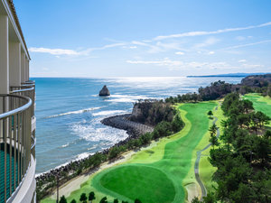 「小名浜オーシャンホテル＆ゴルフクラブ」のゴルフ場側42平米ツインからの眺望