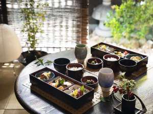 【仕出し朝食】目覚めの一口に優しい京都老舗仕出し料理のお味をぜひご堪能くださいませ。