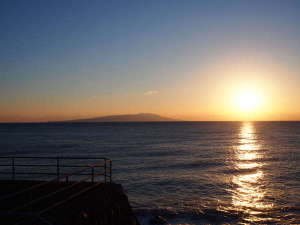 太平洋から昇る朝日