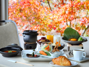 一日の始まりは朝食から。飛騨の郷土料理を交えた、体に優しい朝食をご用意させて頂いております。