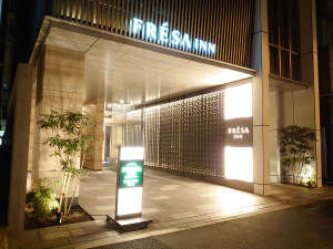 「相鉄フレッサイン東京神田」の夜も安心♪大通り沿いに面したデザイナーズホテルです♪