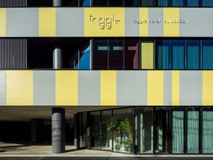 「toggle　hotel　suidobashi(トグルホテル水道橋)　2021年4月開業」のエントランス