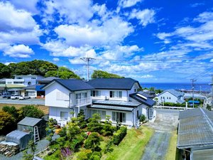 「満州屋」の当館の外観です。