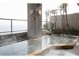 「伊東園ホテル熱川」の本館7F展望露天風呂(天の川)