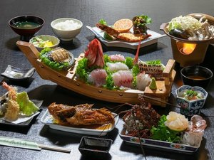 伊勢エビアワビが食べれる。二名様より