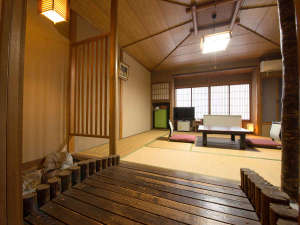 【和室/嵐山】京都嵐山にかかる渡月橋などをイメージさせる造りとなっております。