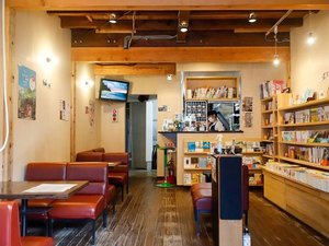 「ブックストアイチ」の1階は書店のBookStore iChi