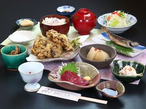 【ご夕食】地元の食材を活かした手作り料理