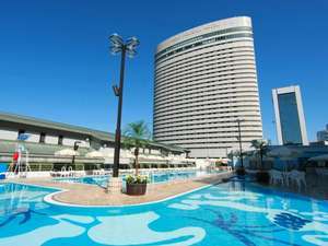 夏は屋外プールで遊ぼう 神戸ポートピアホテルのお知らせ 宿泊予約は じゃらん