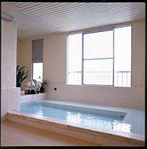 3階にある展望風呂。海を眺めながら…