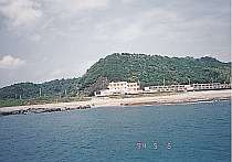 海から見た　ホテル　サブマリン