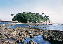 須崎のシンボル恵比須島。シュノーケリングに最適