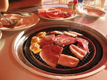 ^X́EEEBBQɍsႢ܂
