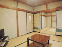 ◆和室12畳／広々とした和室では最大7名様までOK！二世代・三世代のご旅行に最適