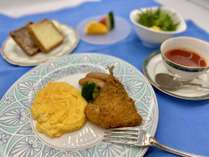 【朝食：洋食セット（一例）】当日のご宿泊状況に応じ、ビュッフェor定食（和食/洋食/お粥）をご用意します