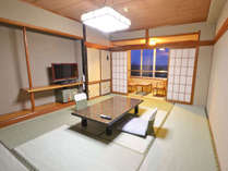 *【和室10畳】全てのお部屋から太平洋が臨めます。時間によって異なる海の風情をお楽しみください。
