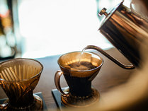 ・【カフェ＆バー】ハンドドリップのコーヒーを提供しています