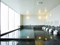 最上階14階の大浴場でリラックス☆15:00～26:00、5:00～10:00までご利用可。