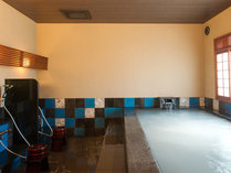 【お風呂】3F　大浴場(ホワイトイオンバス)時間帯で男女のご利用わけの大浴場で、心も身体もリラックス。