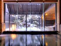 温泉大浴場"ゆくら"雪見風呂も楽しめます。