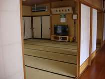 広い部屋が主ですが、一人用とか小さい部屋もあります。