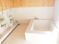 【お風呂】浴場は2つあり、宿泊人数によって男女入替制です。