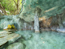 ■大浴場■トロピカル感抜群の“洞窟風露天風呂”がございます！