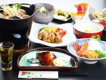 心も体も温まる、当館自慢のスタンダード鍋料理です。食材にこだわった信州味覚をお楽しみください♪