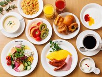 【朝食ブッフェ】ホテル朝食の定番からこだわりの玉子料理まで約50種類を提供