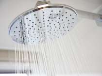 【レインシャワー】直径20cmの大きなシャワーヘッドから散水される水流はリフレッシュ＆リラックス効果絶大