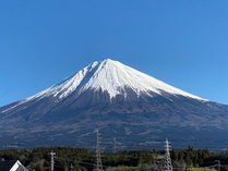 大広間から撮った富士山