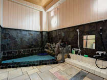 *【小浴場】柿田川水系の富士山の湧き水を利用しており肌にやわらかいのが特徴です。