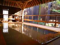 【木響の湯】(こだまのゆ)　檜の東屋風呂屋根付きで雨の日・雪の日でも安心