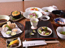家庭的な味わいのある京料理の夕食（一例）