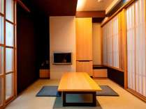 ・【禁煙】デラックスツイン(和洋室)一例　和室にフローリングの洋室とベッドルームを備えたお部屋です。