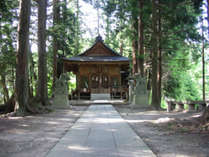 阿智神社～前宮～当館より徒歩２分・・・もしません。すぐ上にございます。