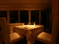 #ディナーはレストランで・・・オトナの雰囲気たっぷり中でお食事をお楽しみください