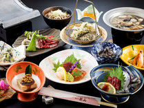 【ライダープラン】地元で採れた新鮮で美味しい食材などを使った和食膳です。料理は一例です。