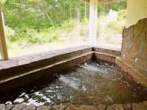 ■お風呂からはチロリアンビレッジの安心する自然が○