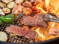 【ご夕食：BBQ】お肉はもちろん、キャンプ気分が楽しめる「炊飯体験」も！