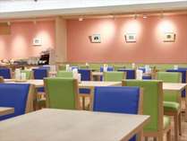 【レストラン：サナプリマ】朝食会場となります（営業時間7：00～10：00）