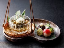 2024初夏「鶴・桐」御食事：静岡県産抹茶そば・野菜手毬寿司・香の物