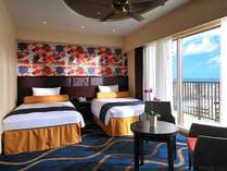 スーペリアツイン　（36.7平米）客室は海、波、花、太陽など沖縄の自然をモチーフに。
