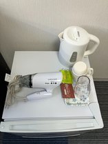 液晶テレビ・小型冷蔵庫・ケトル・ドライヤー・無料Wi-Fi接続可能