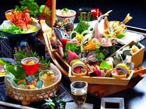 【紀州舟盛会席】 舟盛には地元産の海の幸や、珍しい「鯨料理」、地元名物「めはり寿司」等をご用意