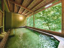 ・白布温泉で唯一渓谷を望む最上川源流の露天風呂