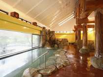 【大浴場／雲が湯】自家源泉のアルカリ温泉で、美肌効果が高いと好評です。