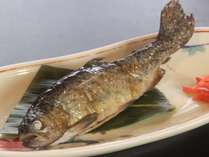 《夕食一例》川魚の塩焼き